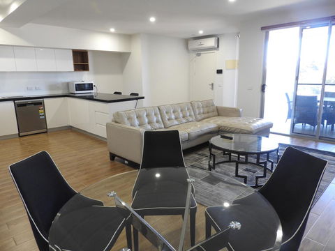 Phillip Island Towers - Accommodation ACT 4