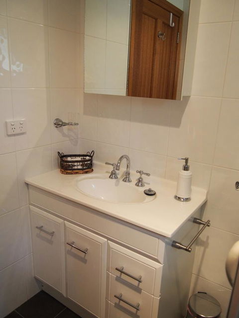 Bundjil Studio - Accommodation ACT 28