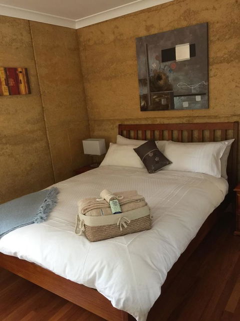 Bundjil Studio - Accommodation ACT 9