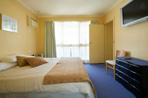 Cottages For Two - Accommodation ACT 6