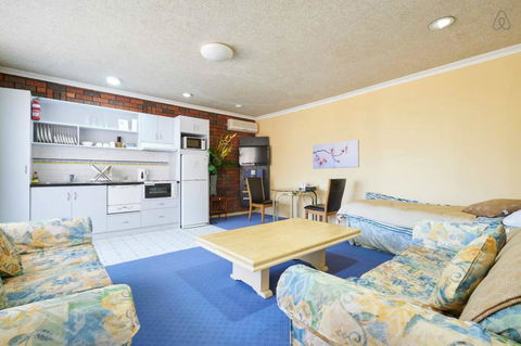 Cottages For Two - Accommodation ACT 15
