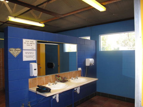Cool Bananas Backpackers - Accommodation ACT 44