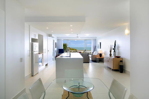 La Mer Sunshine Beachfront - Accommodation ACT 17