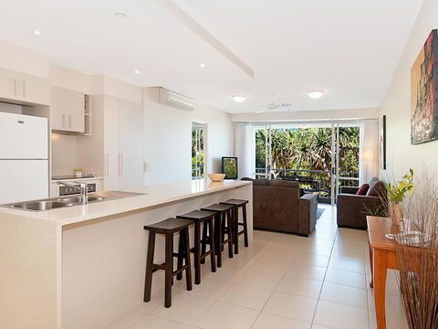 La Mer Sunshine Beachfront - Accommodation ACT 7