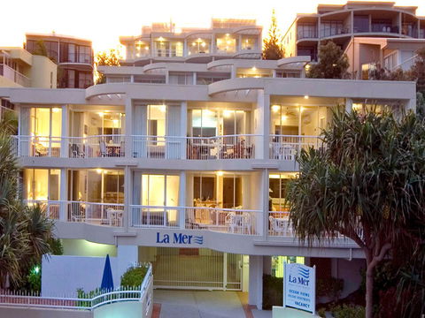 La Mer Sunshine Beachfront - Accommodation ACT 18
