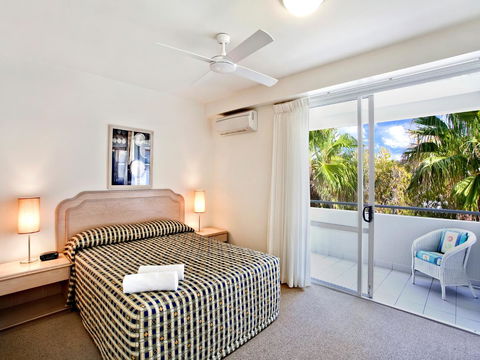 La Mer Sunshine Beachfront - Accommodation ACT 25