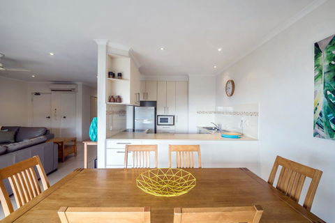 Sunseeker Holiday Apartments - Accommodation ACT 43