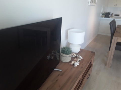 Sunseeker Holiday Apartments - Accommodation ACT 14