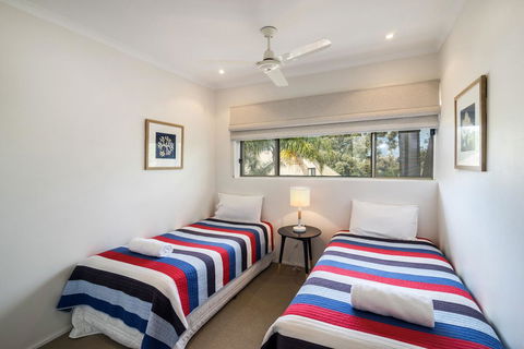 Sunseeker Holiday Apartments - Accommodation ACT 3