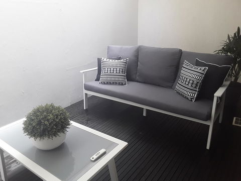 Sunseeker Holiday Apartments - Accommodation ACT 11