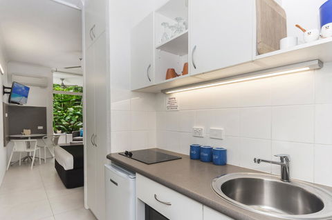 By The Sea Port Douglas - Accommodation ACT 13
