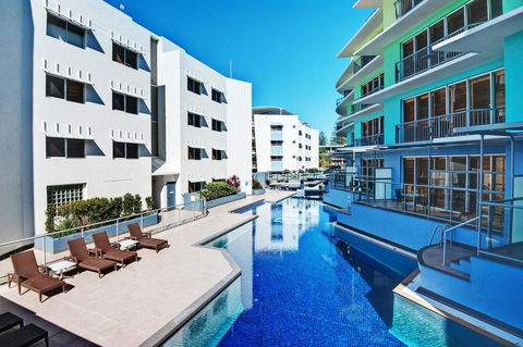 Rolling Surf Resort - Accommodation ACT 35