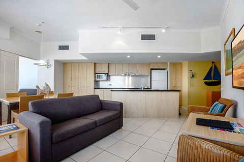 Rolling Surf Resort - Accommodation ACT 30
