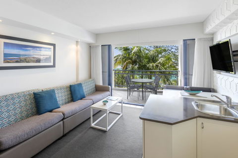 Ramada Resort By Wyndham Golden Beach - Accommodation ACT 23