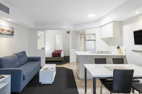 Ramada Resort By Wyndham Golden Beach - Accommodation ACT 2