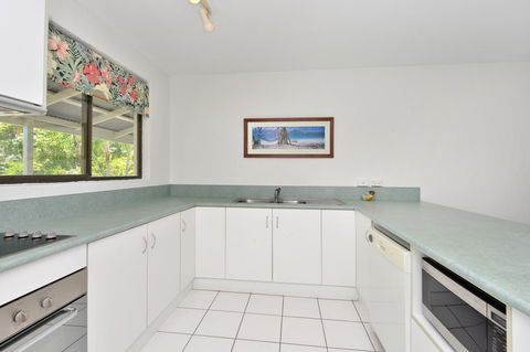 Seascape Holidays At Beachfront Terraces - Accommodation ACT 14