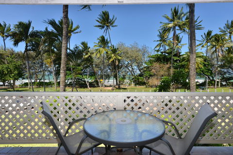 Seascape Holidays At Beachfront Terraces - Accommodation ACT 2