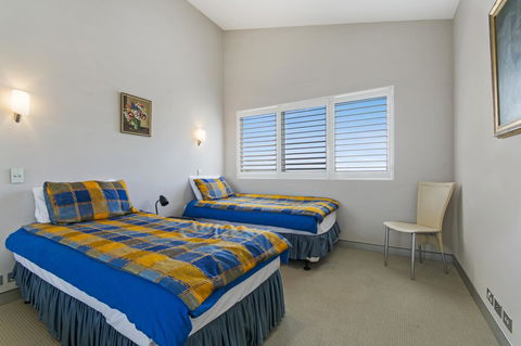 Redvue Holiday Apartments - Accommodation ACT 22