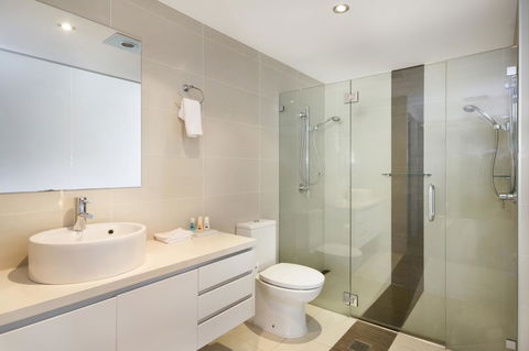Redvue Holiday Apartments - Accommodation ACT 23