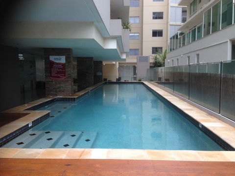 Redvue Holiday Apartments - Accommodation ACT 9