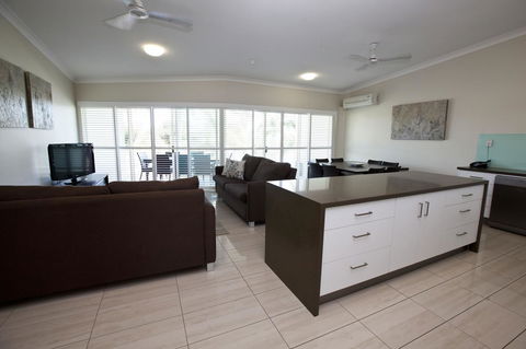 Mariners North Holiday Apartments - Accommodation ACT 28
