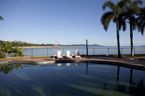 Mariners North Holiday Apartments - Accommodation ACT 12