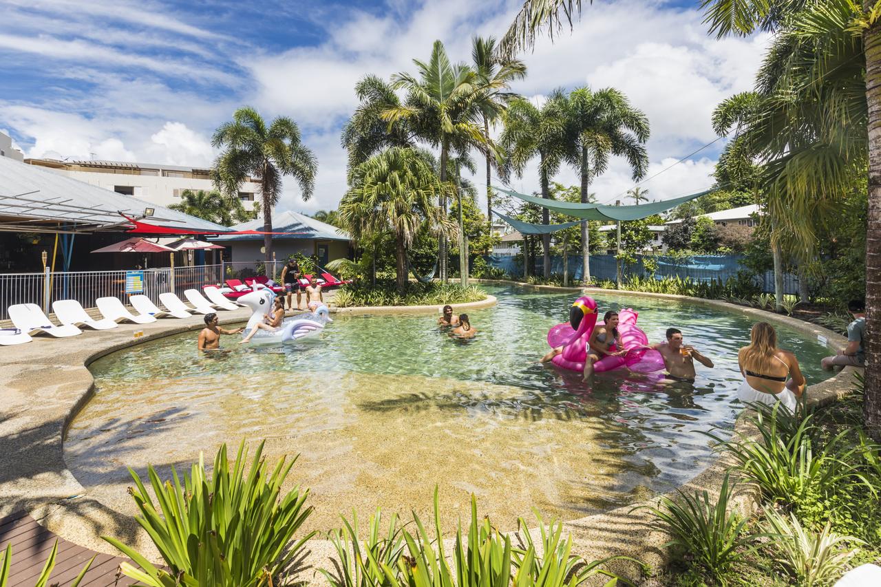 Cairns North QLD Accommodation ACT