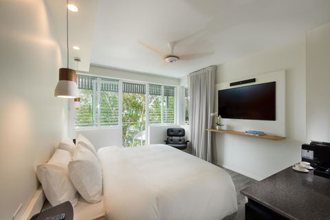 Heart Hotel And Gallery Whitsundays - Accommodation ACT 3