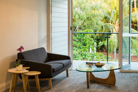Heart Hotel And Gallery Whitsundays - Accommodation ACT 15