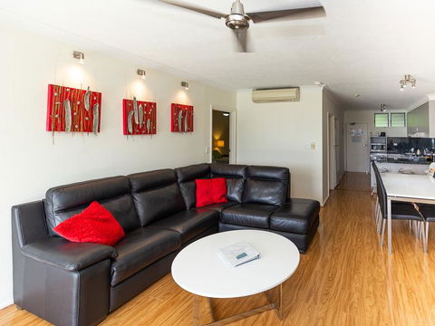 Beach Lodges - Accommodation ACT 32