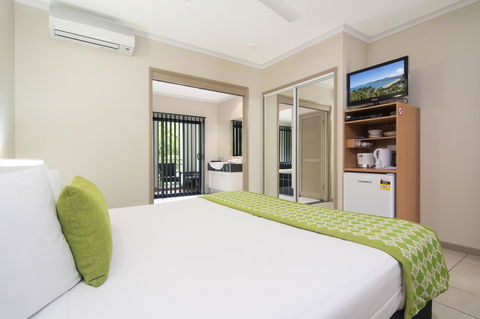 Regal Port Douglas - Accommodation ACT 3