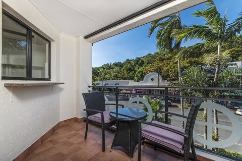Regal Port Douglas - Accommodation ACT 11