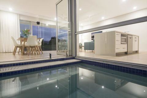 Pool Resort Port Douglas - Accommodation ACT 36