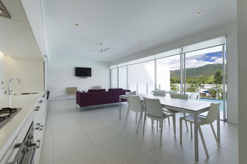 Pool Resort Port Douglas - Accommodation ACT 20
