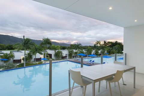 Pool Resort Port Douglas - Accommodation ACT 18