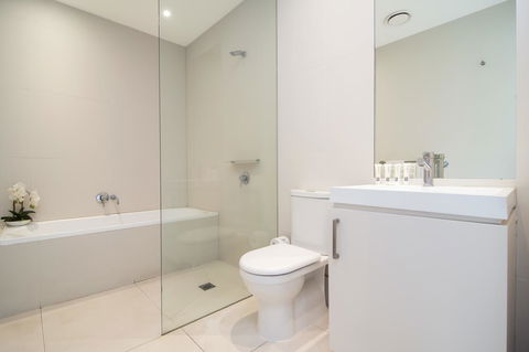 Pool Resort Port Douglas - Accommodation ACT 29