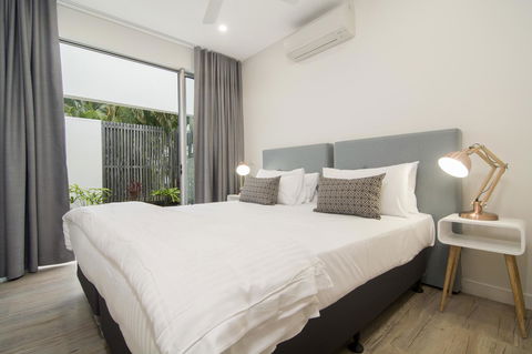 Pool Resort Port Douglas - Accommodation ACT 42