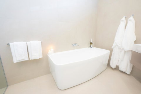 Pacific Hotel Cairns - Accommodation ACT 23
