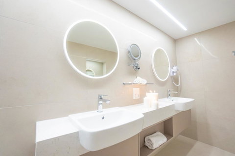 Pacific Hotel Cairns - Accommodation ACT 24