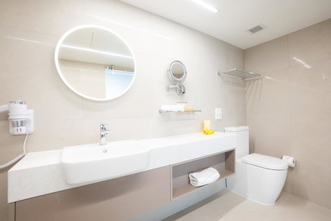 Pacific Hotel Cairns - Accommodation ACT 21
