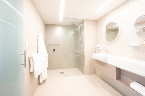 Pacific Hotel Cairns - Accommodation ACT 5