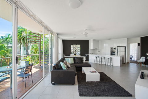 Noosa Tropicana - Accommodation ACT 10