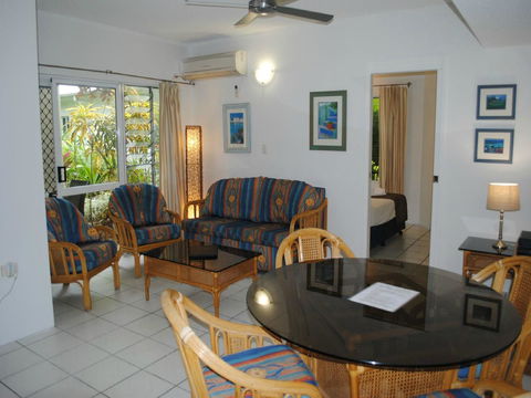 The Port Douglas Queenslander - Accommodation ACT 21