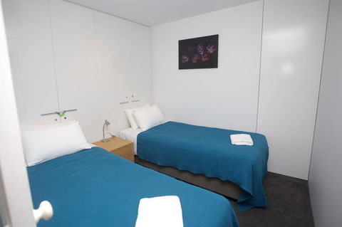 Circle Luxury Holidays - Accommodation ACT 7