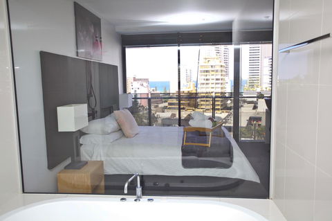 Circle Luxury Holidays - Accommodation ACT 5