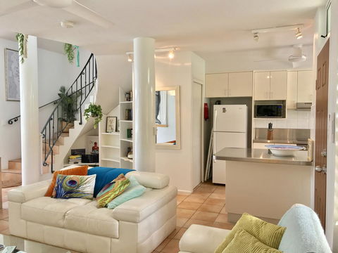 [ ANDY'S BEACH HOUSE ] - Accommodation ACT 35