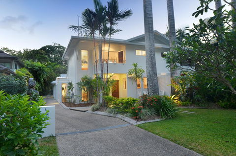 [ ANDY'S BEACH HOUSE ] - Accommodation ACT 4