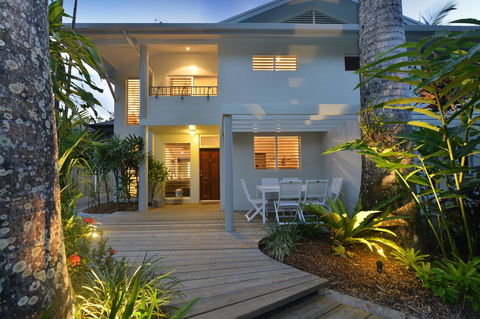 [ ANDY'S BEACH HOUSE ] - Accommodation ACT 6