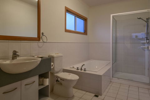 Bella Vista On Nara Pets Welcome - Accommodation ACT 16
