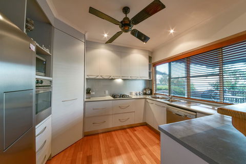 Bella Vista On Nara Pets Welcome - Accommodation ACT 18